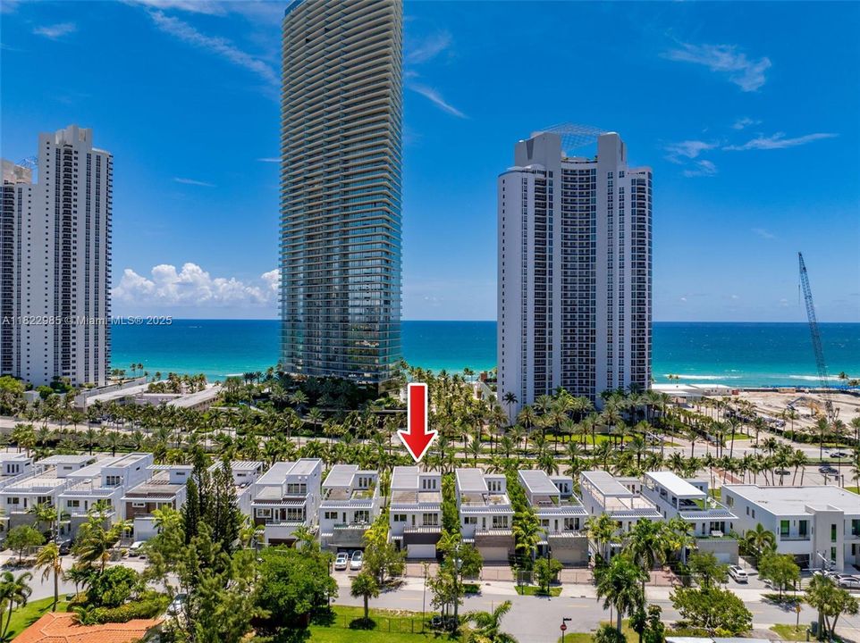 En Venta: $2,990,000 (5 camas, 4 baños, 3156 Pies cuadrados)