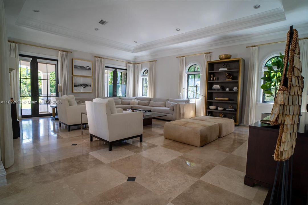 Recently Rented: $35,000 (8 beds, 9 baths, 7973 Square Feet)