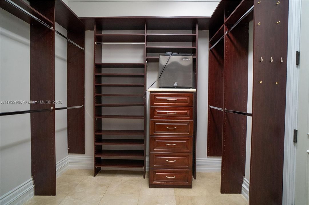 Recently Rented: $35,000 (8 beds, 9 baths, 7973 Square Feet)