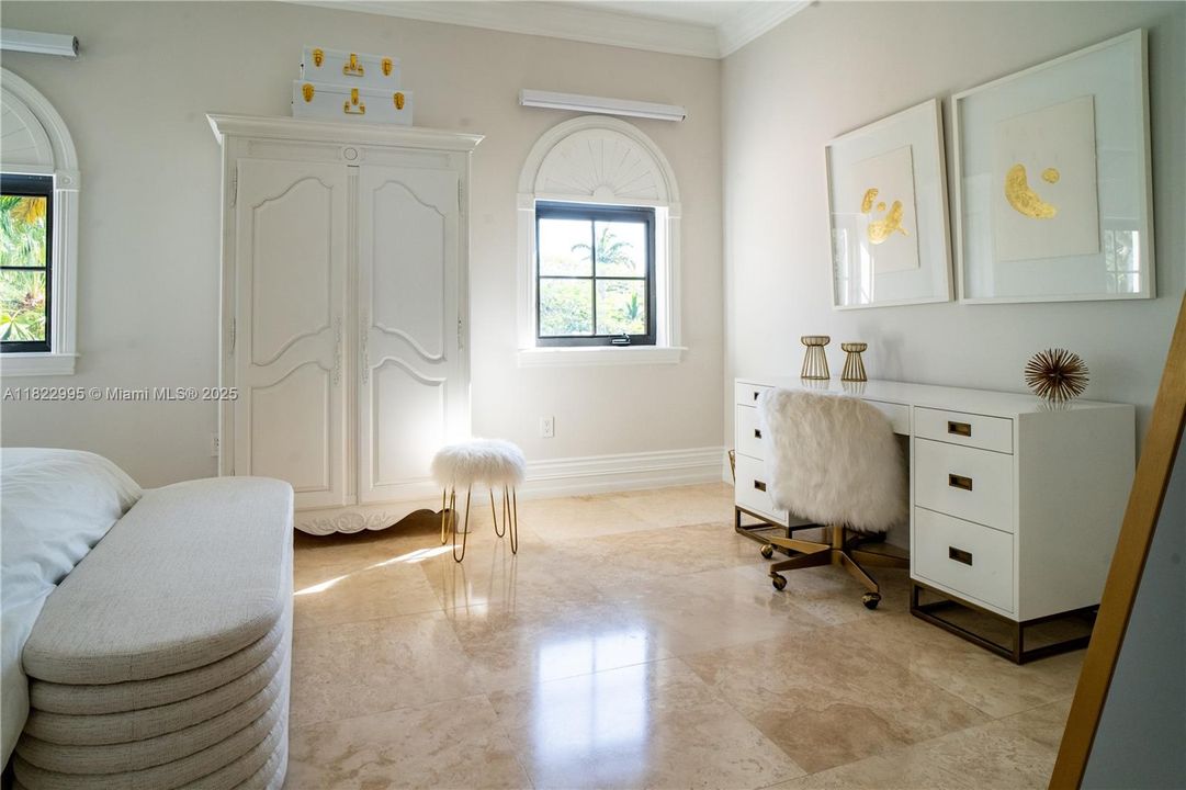 Recently Rented: $35,000 (8 beds, 9 baths, 7973 Square Feet)