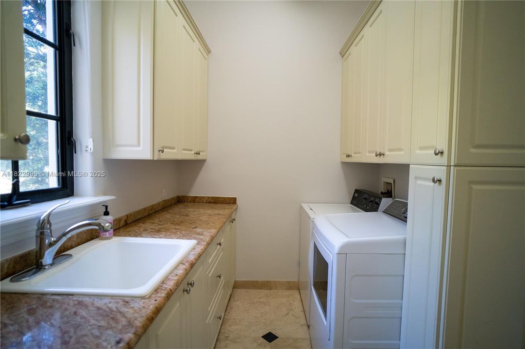 Recently Rented: $35,000 (8 beds, 9 baths, 7973 Square Feet)