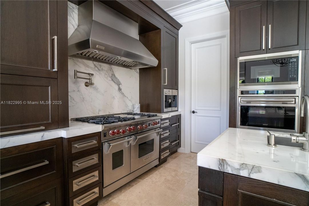 Recently Rented: $35,000 (8 beds, 9 baths, 7973 Square Feet)