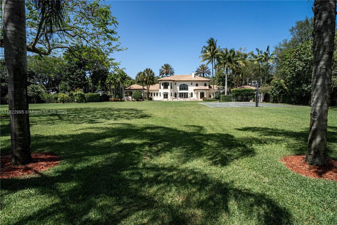 Recently Rented: $35,000 (8 beds, 9 baths, 7973 Square Feet)