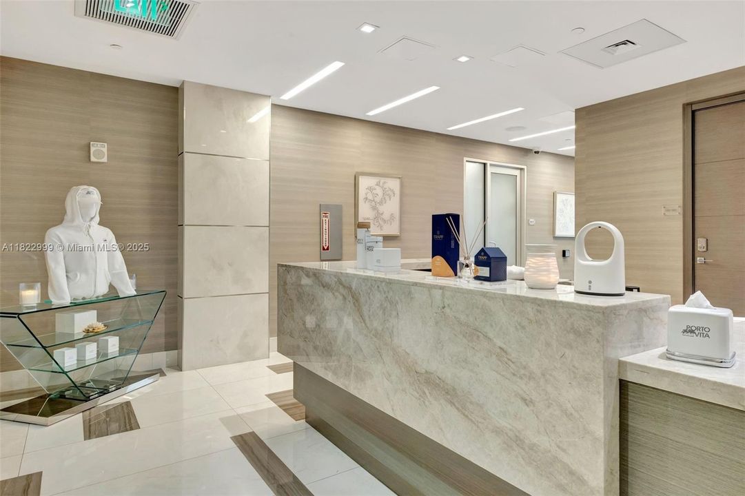 For Rent: $27,000 (4 beds, 6 baths, 5141 Square Feet)