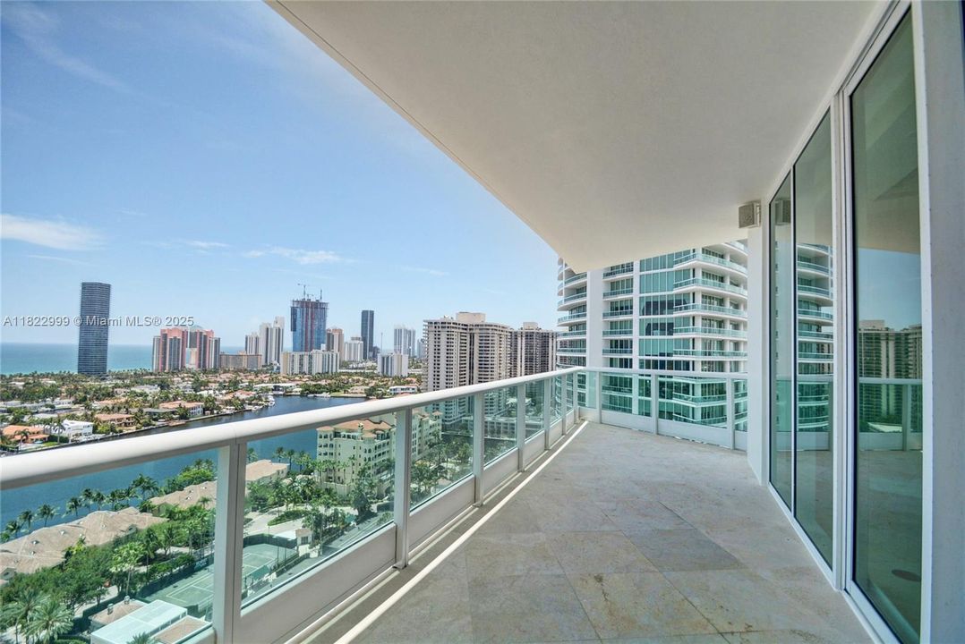 For Rent: $27,000 (4 beds, 6 baths, 5141 Square Feet)