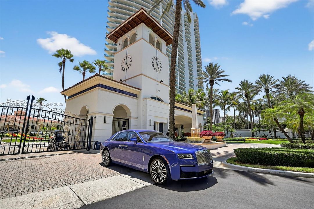 For Rent: $27,000 (4 beds, 6 baths, 5141 Square Feet)