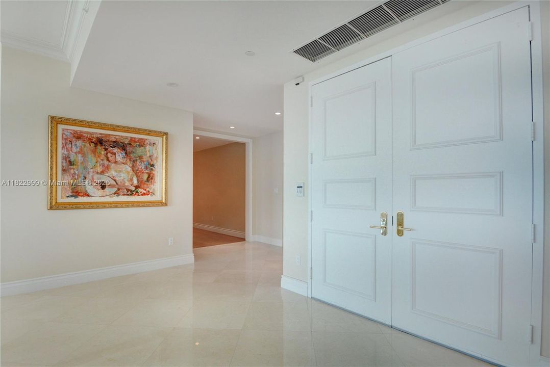 For Rent: $27,000 (4 beds, 6 baths, 5141 Square Feet)