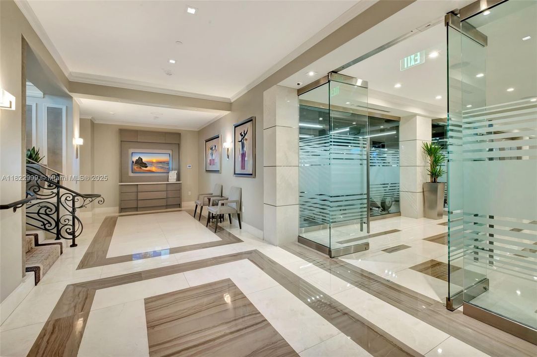 For Rent: $27,000 (4 beds, 6 baths, 5141 Square Feet)