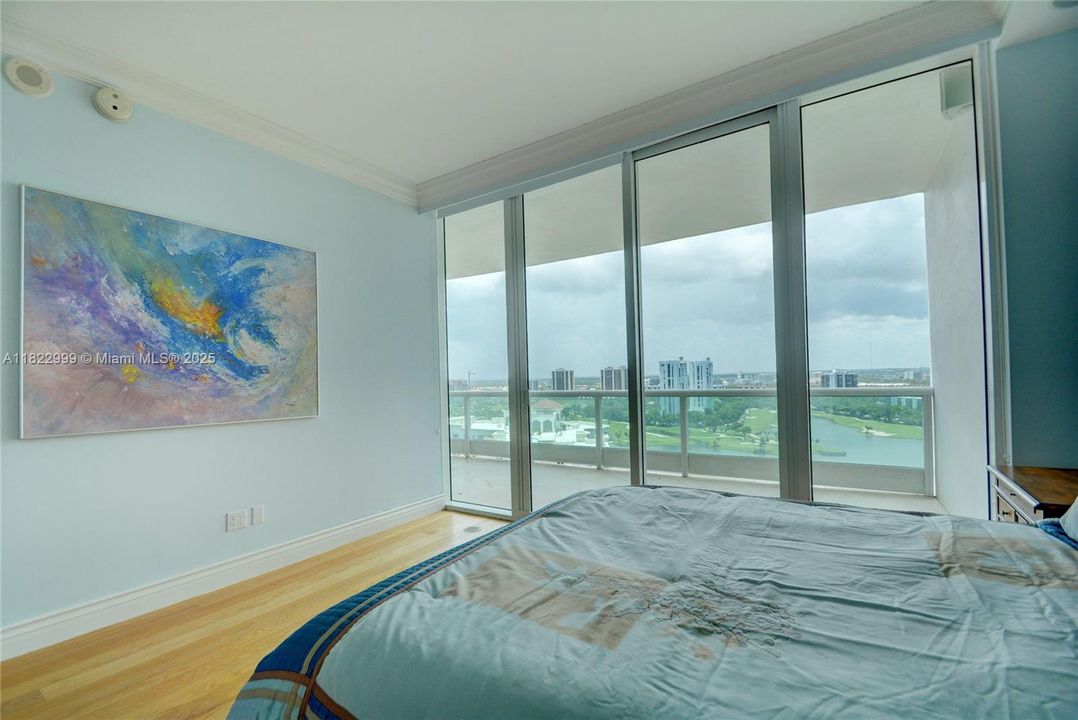 For Rent: $27,000 (4 beds, 6 baths, 5141 Square Feet)