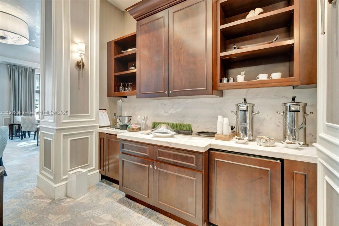 For Rent: $27,000 (4 beds, 6 baths, 5141 Square Feet)