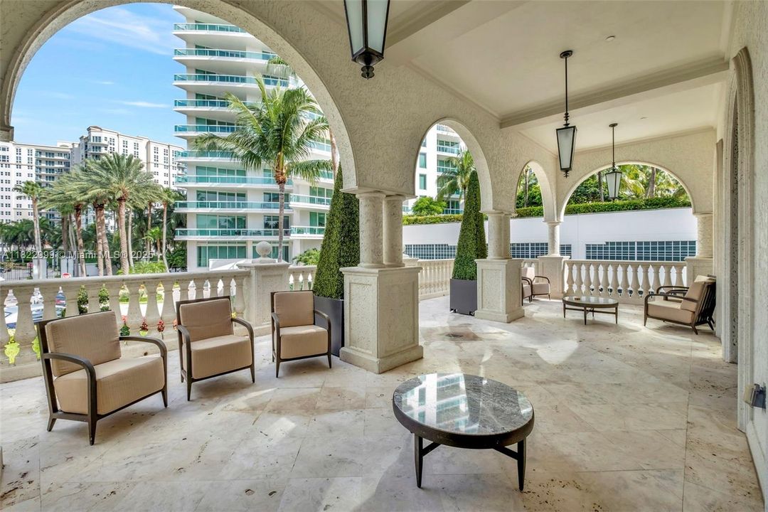 For Rent: $27,000 (4 beds, 6 baths, 5141 Square Feet)