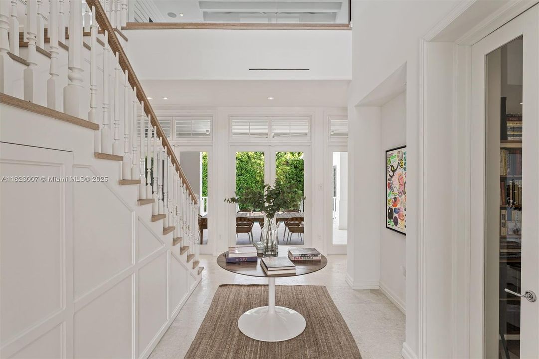 Recently Sold: $4,850,000 (5 beds, 5 baths, 4089 Square Feet)