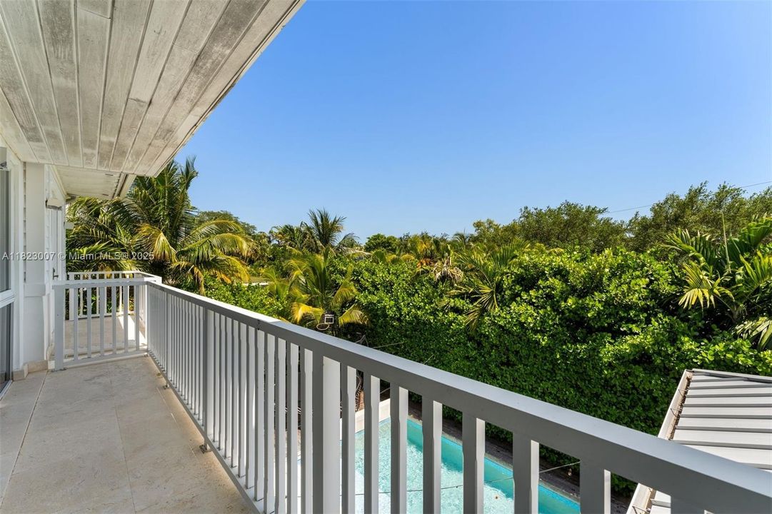 Recently Sold: $4,850,000 (5 beds, 5 baths, 4089 Square Feet)