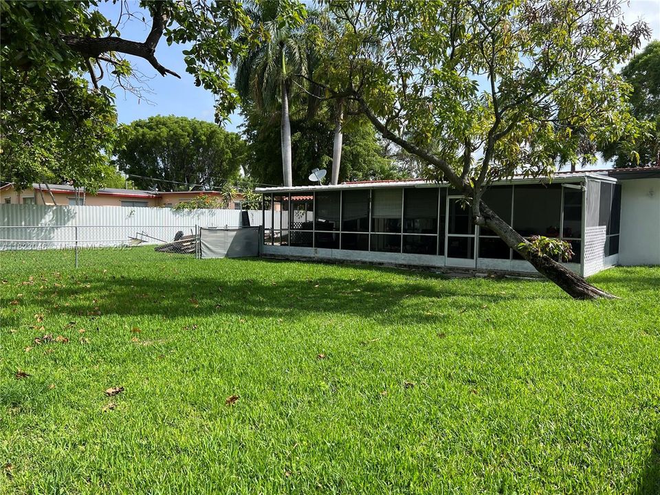 Recently Sold: $585,000 (4 beds, 2 baths, 2100 Square Feet)