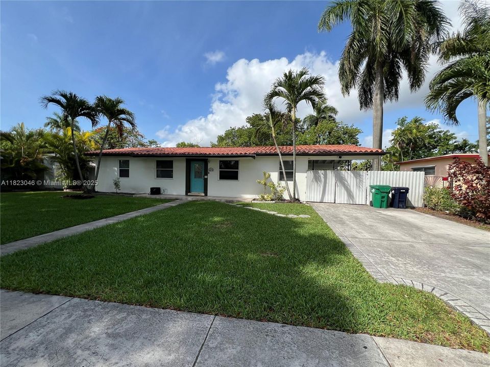 Recently Sold: $585,000 (4 beds, 2 baths, 2100 Square Feet)