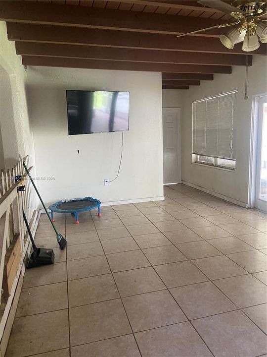 Recently Sold: $585,000 (4 beds, 2 baths, 2100 Square Feet)