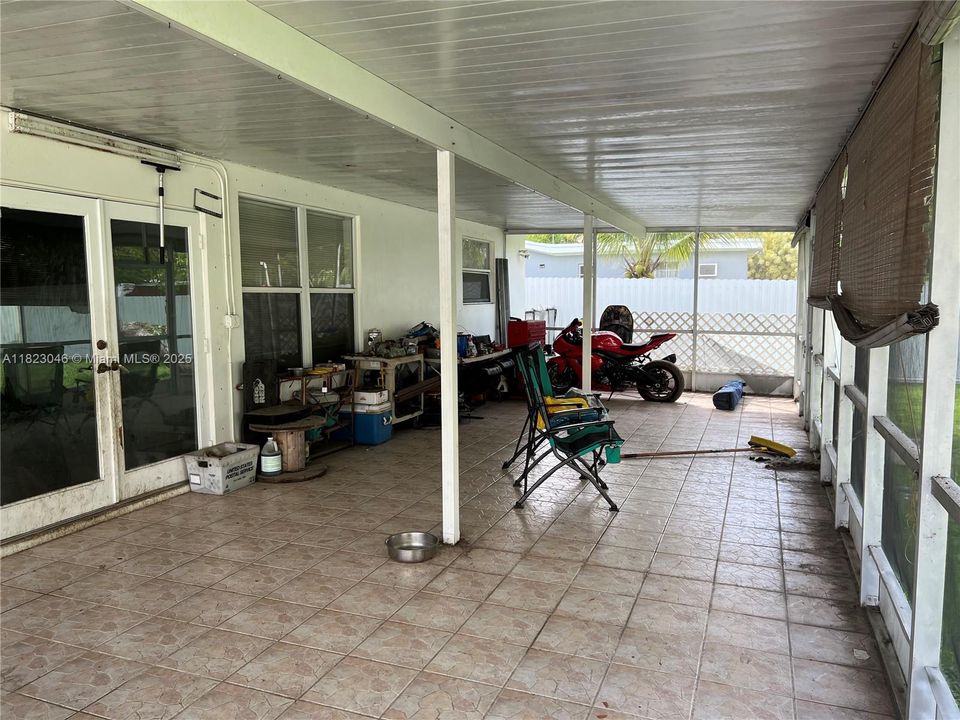 Recently Sold: $585,000 (4 beds, 2 baths, 2100 Square Feet)