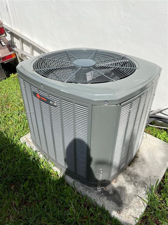 Recently Sold: $585,000 (4 beds, 2 baths, 2100 Square Feet)