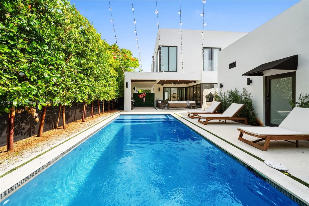 На продажу: $3,000,000 (6 спален, 5 ванн, 0 Квадратных фут)