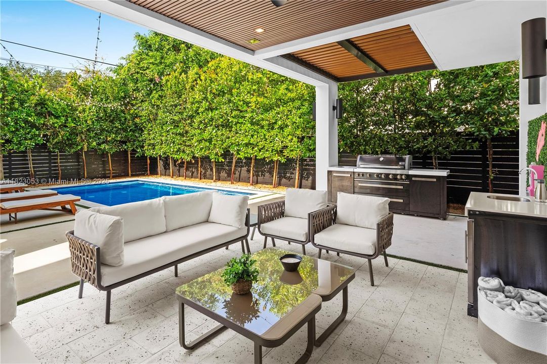 На продажу: $3,000,000 (6 спален, 5 ванн, 0 Квадратных фут)