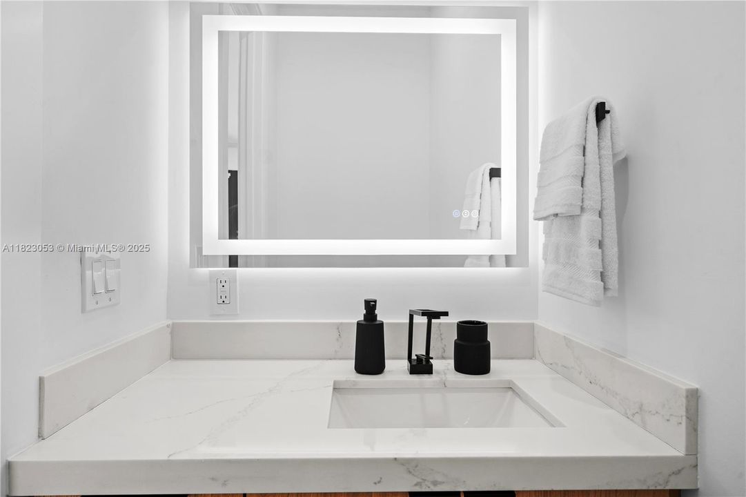 На продажу: $3,000,000 (6 спален, 5 ванн, 0 Квадратных фут)