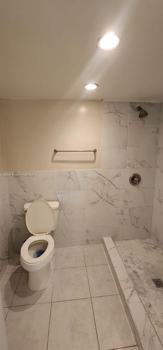 En Venta: $175,000 (2 camas, 2 baños, 1075 Pies cuadrados)