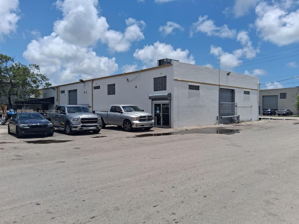 待售: $2,149,111 (0 贝兹, 0 浴室, 0 平方英尺)