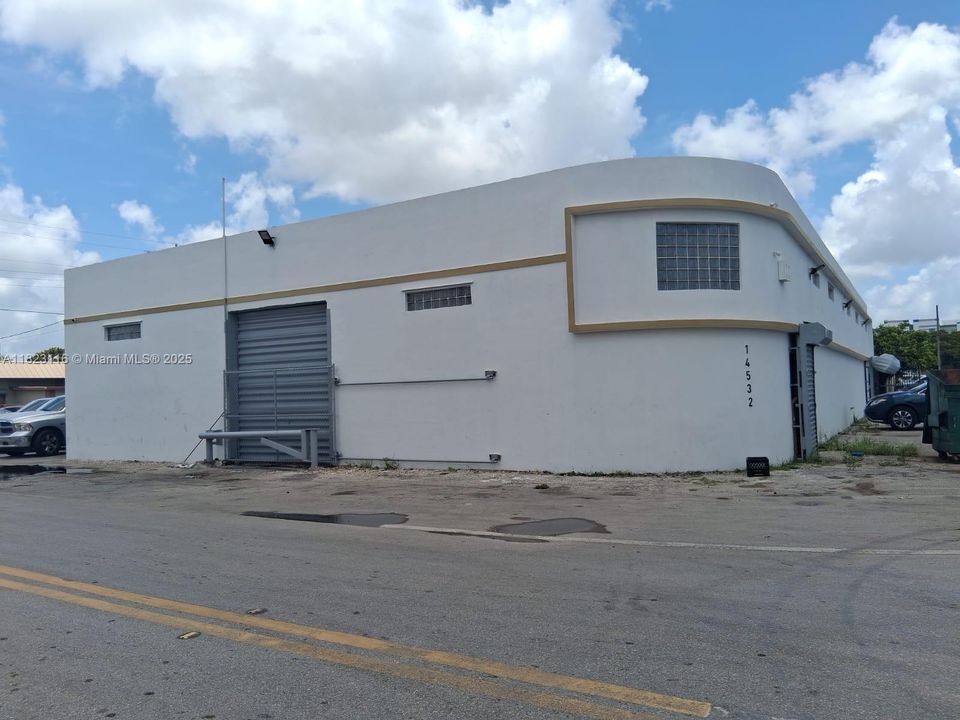 待售: $2,149,111 (0 贝兹, 0 浴室, 0 平方英尺)