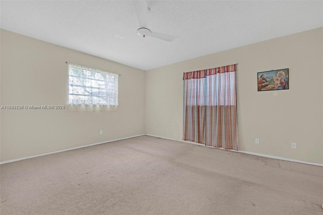 Active With Contract: $55,000 (1 beds, 1 baths, 783 Square Feet)