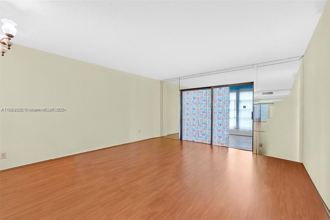 Active With Contract: $55,000 (1 beds, 1 baths, 783 Square Feet)