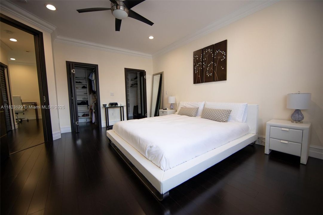 Недавно арендовано: $10,500 (5 спален, 4 ванн, 2832 Квадратных фут)