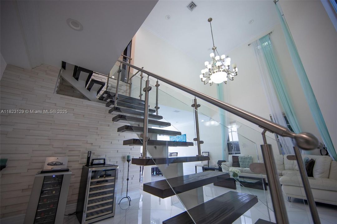 Недавно арендовано: $10,500 (5 спален, 4 ванн, 2832 Квадратных фут)