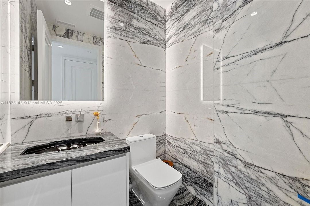 待售: $6,300,000 (3 贝兹, 4 浴室, 2616 平方英尺)