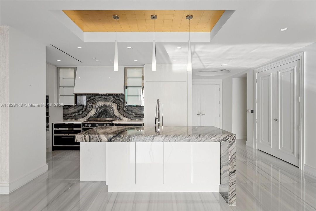 待售: $6,300,000 (3 贝兹, 4 浴室, 2616 平方英尺)