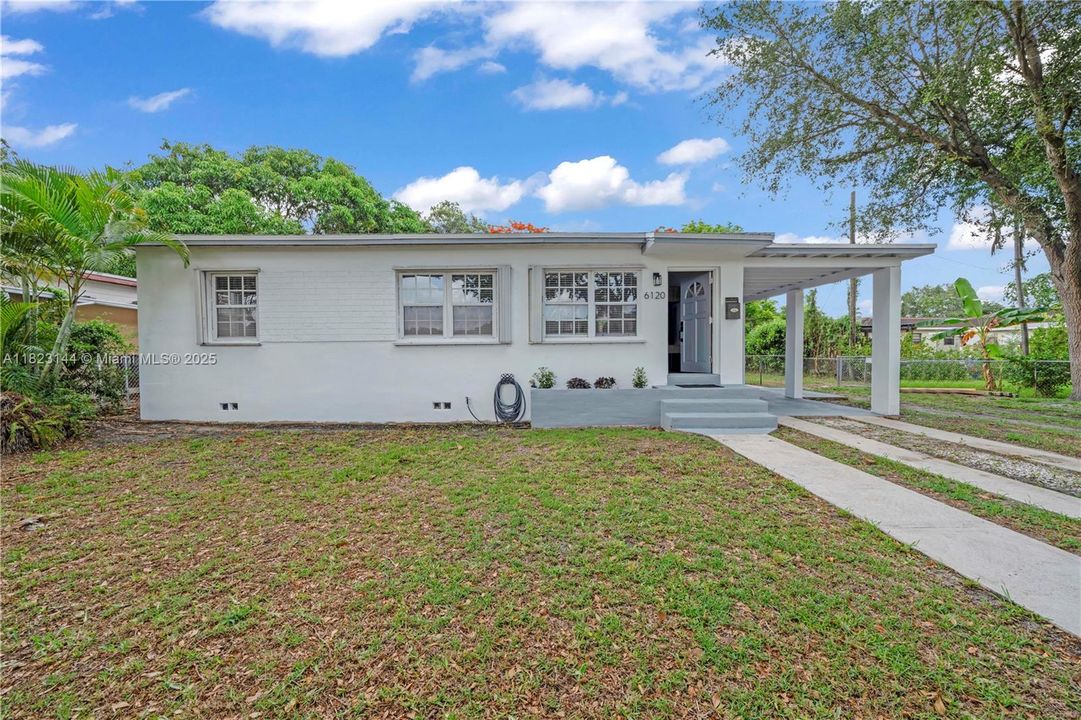 Recently Sold: $643,000 (3 beds, 1 baths, 962 Square Feet)