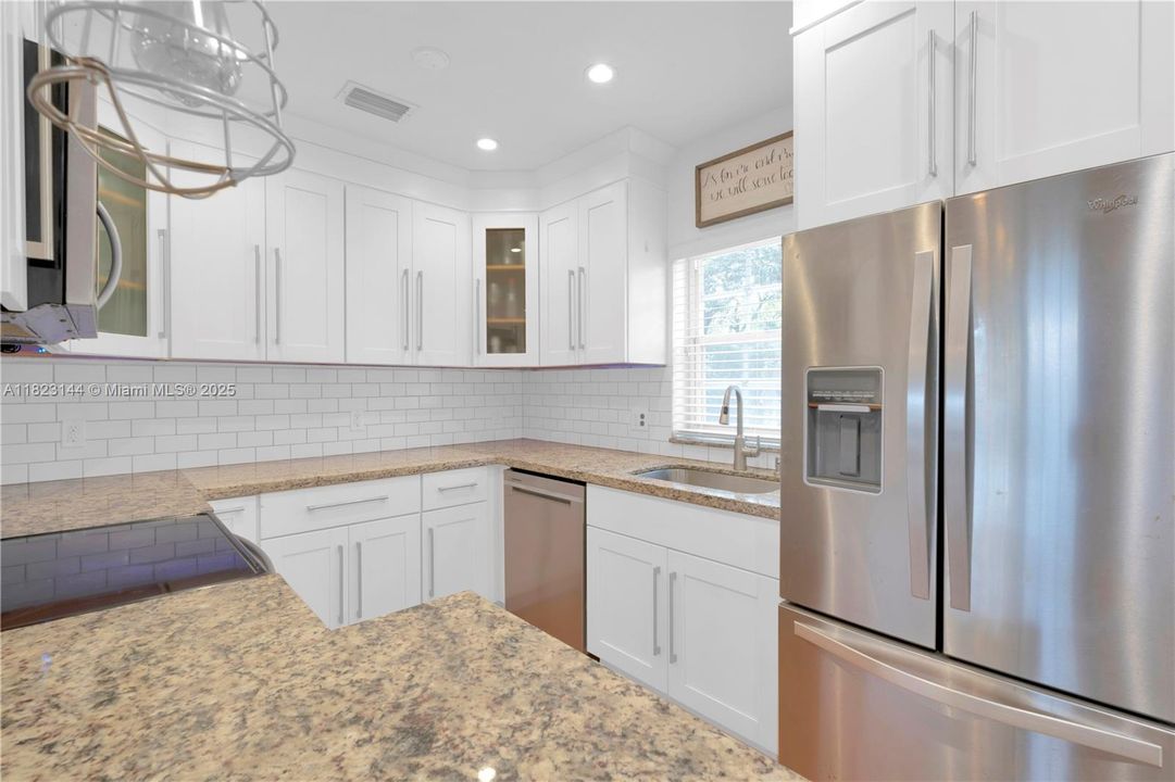 Recently Sold: $643,000 (3 beds, 1 baths, 962 Square Feet)