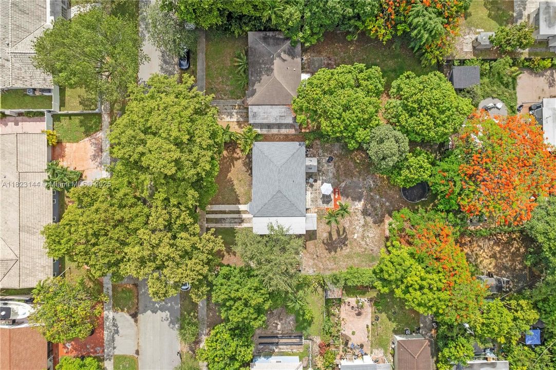 Recently Sold: $643,000 (3 beds, 1 baths, 962 Square Feet)