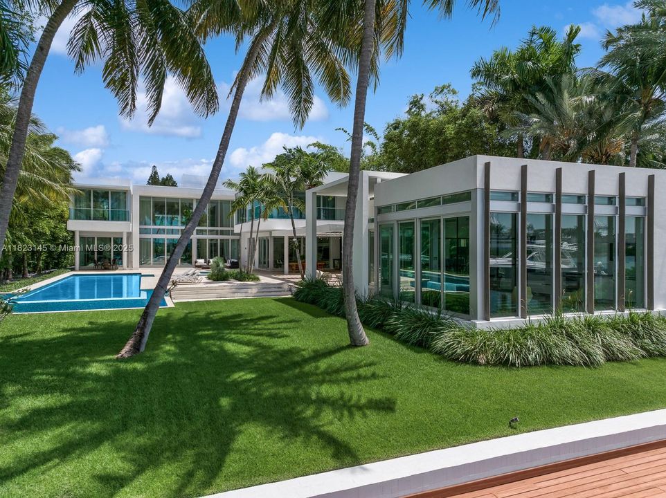 En Venta: $48,000,000 (9 camas, 8 baños, 0 Pies cuadrados)