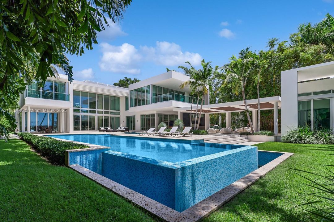 En Venta: $48,000,000 (9 camas, 8 baños, 0 Pies cuadrados)