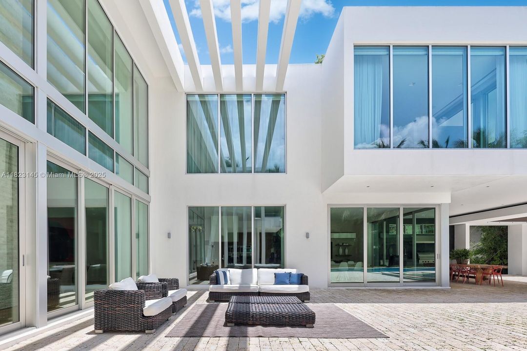 En Venta: $48,000,000 (9 camas, 8 baños, 0 Pies cuadrados)