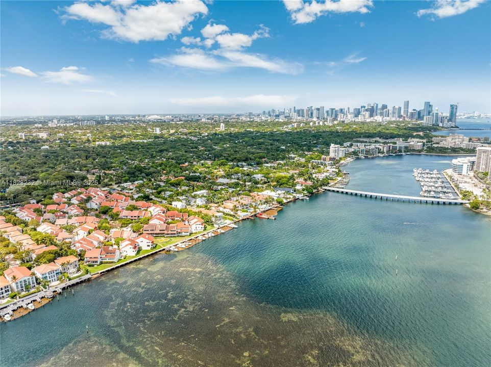 待售: $3,295,000 (6 贝兹, 4 浴室, 3725 平方英尺)