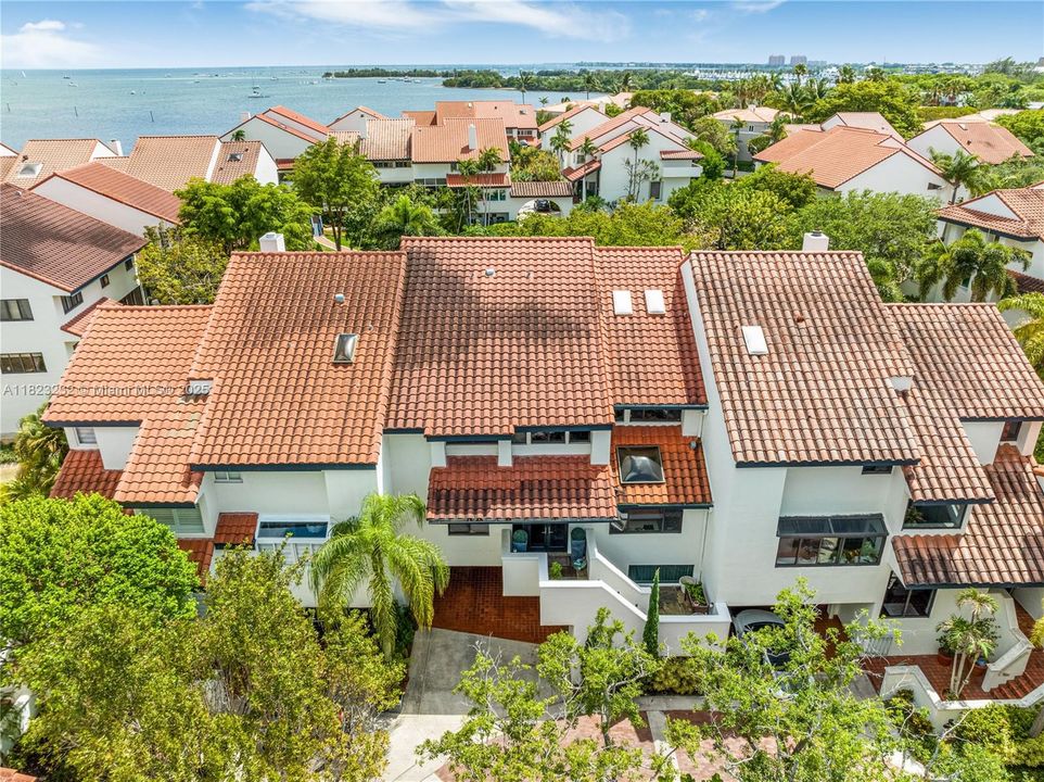 待售: $3,295,000 (6 贝兹, 4 浴室, 3725 平方英尺)