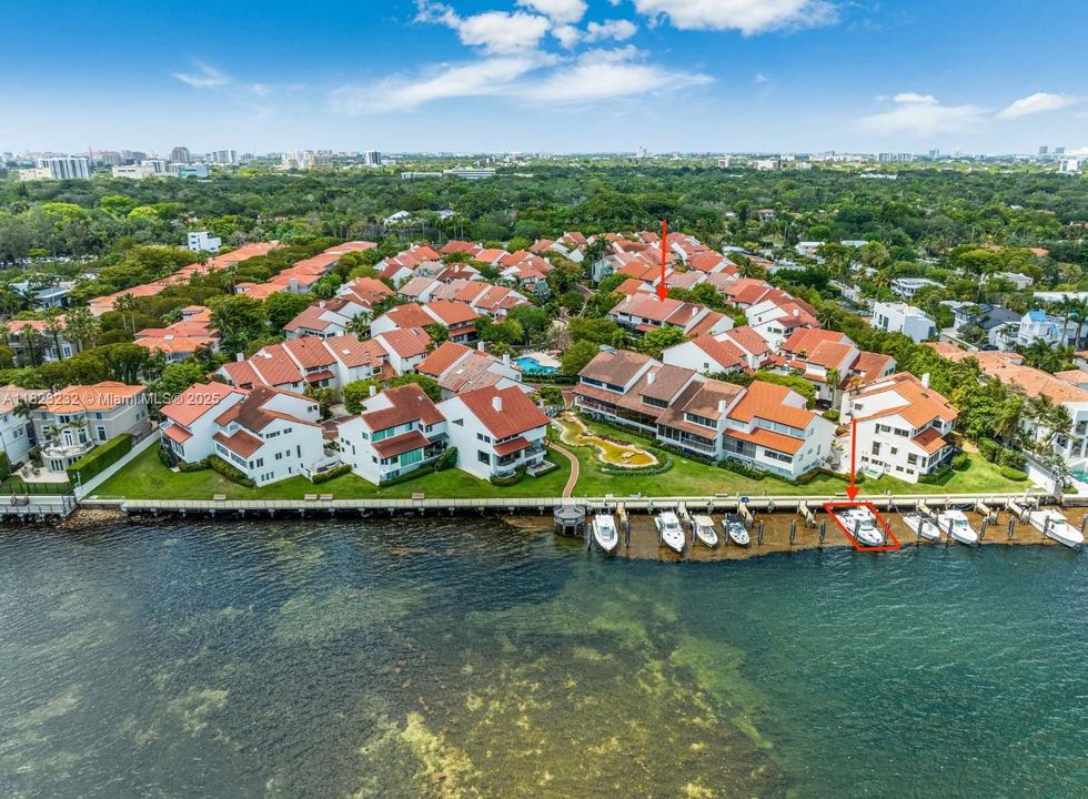 待售: $3,295,000 (6 贝兹, 4 浴室, 3725 平方英尺)