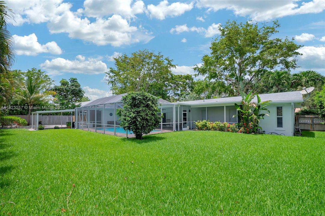 На продажу: $1,649,000 (5 спален, 2 ванн, 2349 Квадратных фут)