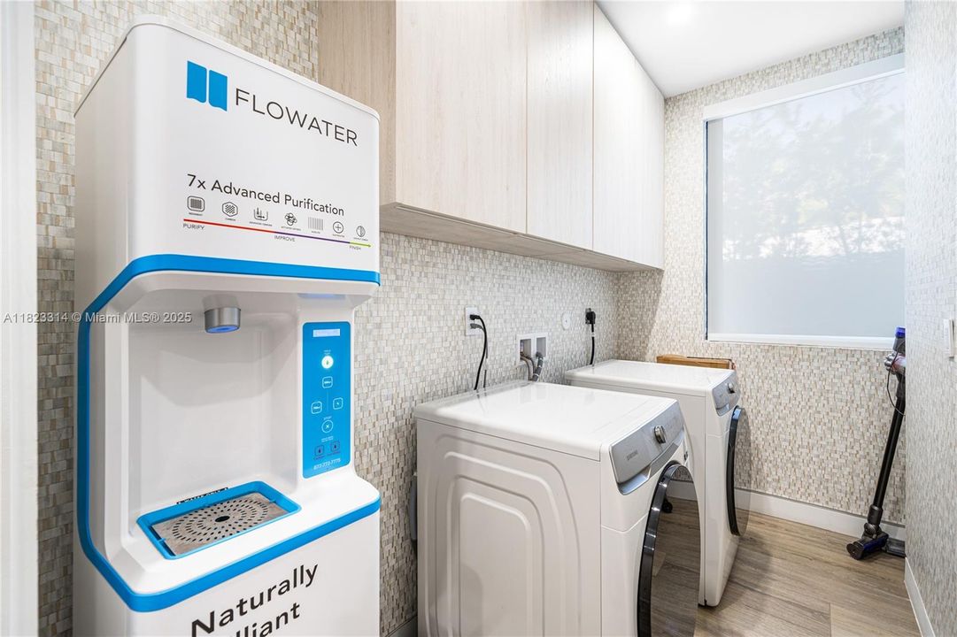 Activo con contrato: $10,250,000 (5 camas, 5 baños, 4542 Pies cuadrados)