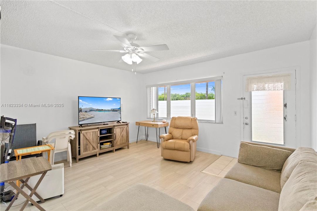 Recently Sold: $79,900 (1 beds, 1 baths, 625 Square Feet)