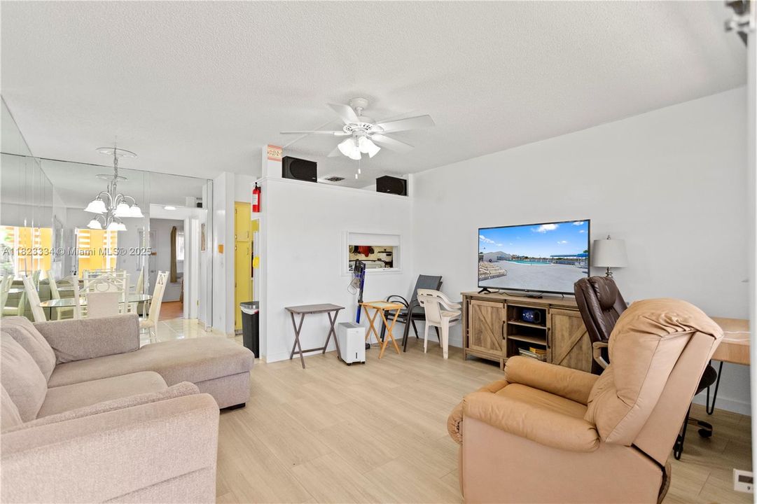 Recently Sold: $79,900 (1 beds, 1 baths, 625 Square Feet)