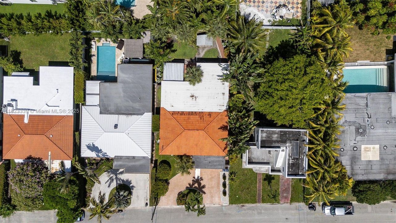 最近售出: $1,350,000 (3 贝兹, 2 浴室, 1785 平方英尺)