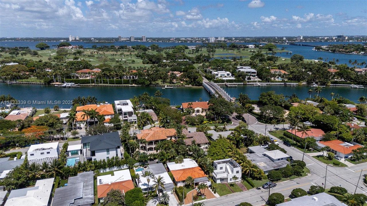 最近售出: $1,350,000 (3 贝兹, 2 浴室, 1785 平方英尺)