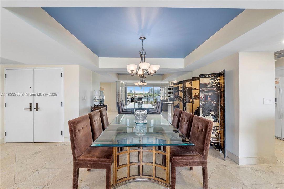 待售: $1,089,000 (2 贝兹, 2 浴室, 1642 平方英尺)